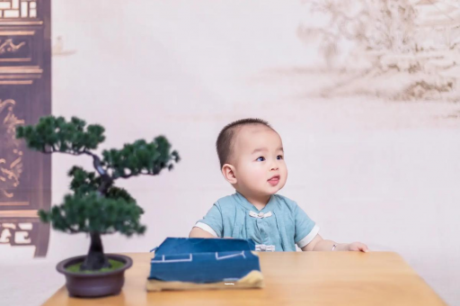 深圳合法供卵试管中心二个月宝宝做哪些训练